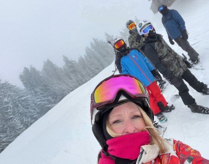 Vanessa Howes: Managing Director And Head Of Transaction Management - Howes Lal 977X532 2.10.25 Edited.png